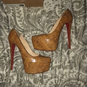 Patent cork platform